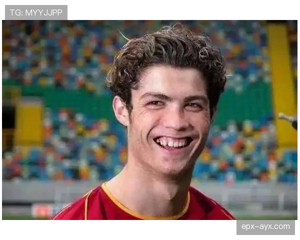 足球明星背后的幽默故事与温暖瞬间引关注 足球明星背后的幽默故事与温暖瞬间引关注