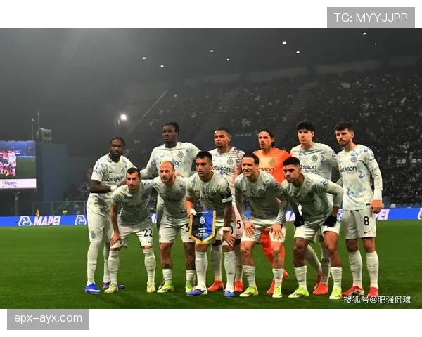 阿什拉夫状态火热,惊人速度助球队斩获关键胜利 阿什拉夫状态火热,惊人速度助球队斩获关键胜利